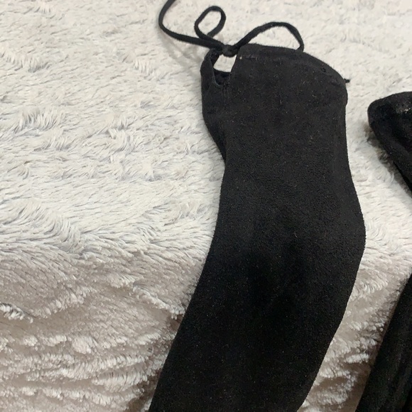 Boots - Picture 4 of 5